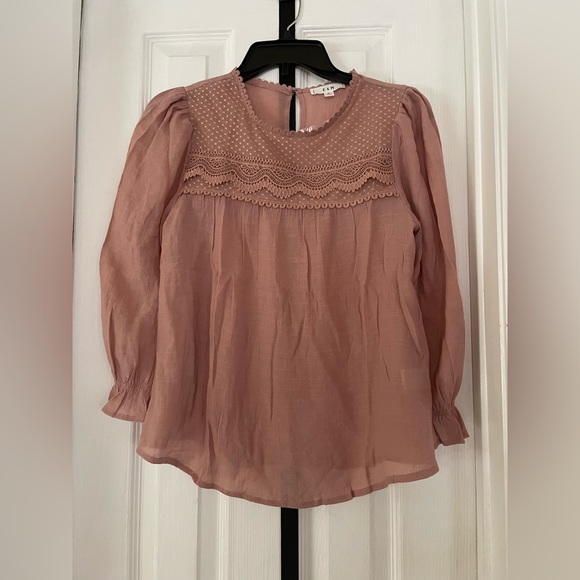 Tops - Spliced Lace Puff Sleeve Blouse - S / Mauve E&M never worn NEW